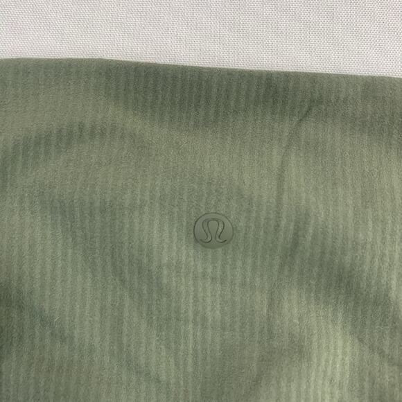 Lululemon Blissful Bend Super High-Rise Short - Army Green Size 2 - Picture 8 of 11